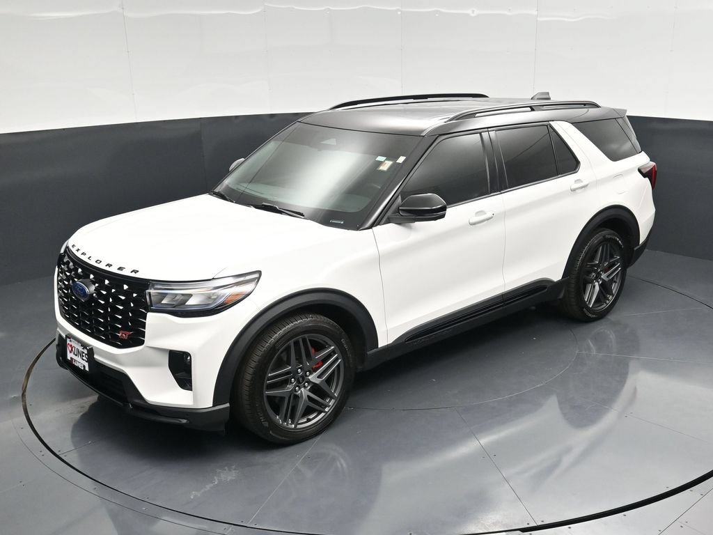 Certified 2025 Ford Explorer ST AWD/4WD image 47