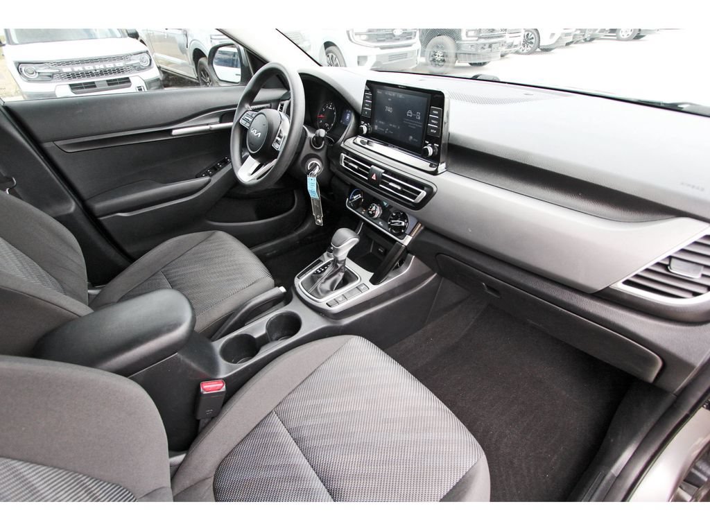 Used 2022 Kia Seltos LX AWD/4WD image 28