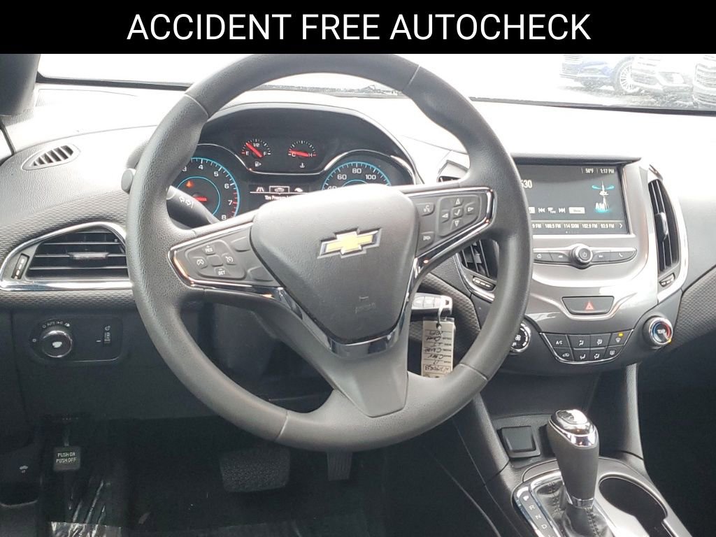 Used 2017 Chevrolet Cruze LT w/ RS Package image 8
