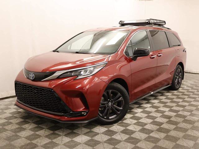 Used 2024 Toyota Sienna XSE w/ XSE Plus Package AWD/4WD image 11