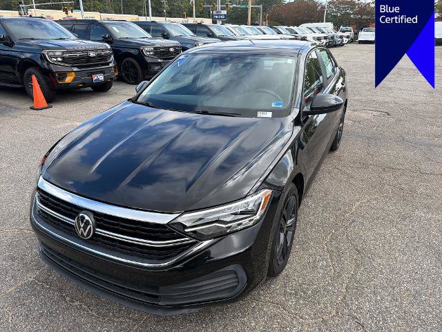 Used 2024 Volkswagen Jetta SE