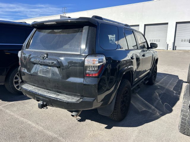 Used 2019 Toyota 4Runner SR5 AWD/4WD image 4