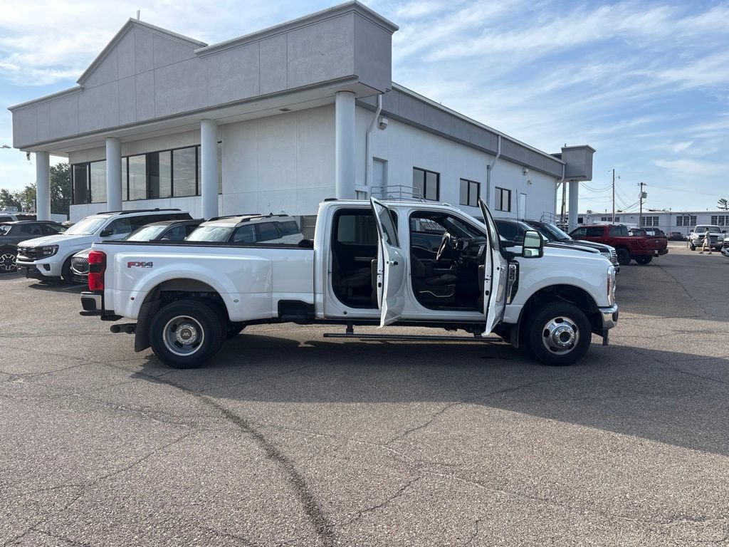 Certified 2024 Ford F350 King Ranch w/ Chrome Package AWD/4WD image 8
