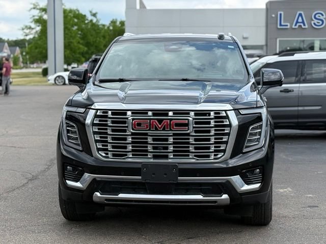 Used 2025 GMC Yukon XL Denali AWD/4WD image 42
