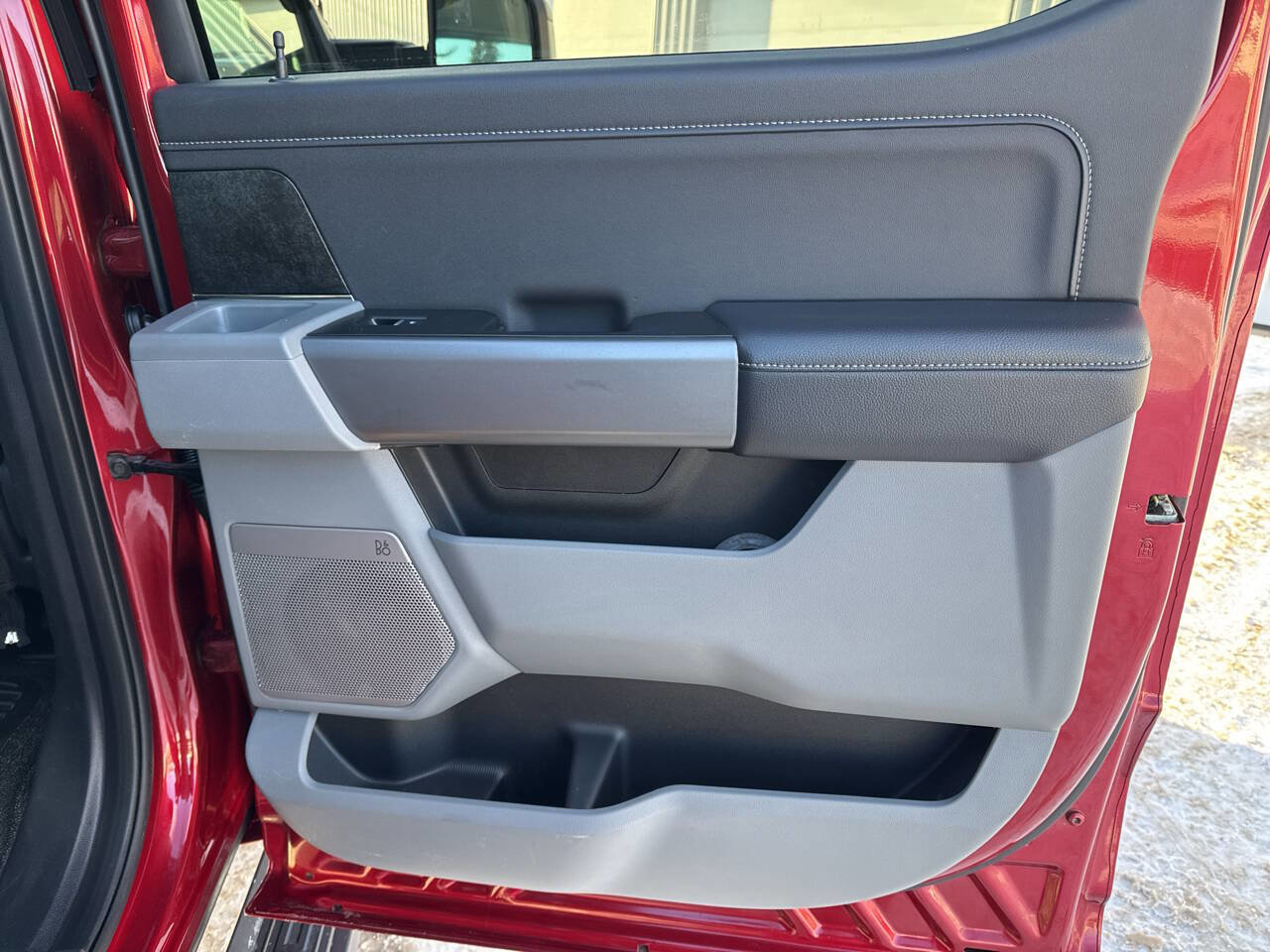 Certified 2025 Ford F350 XLT w/ Black Appearance Package image 26