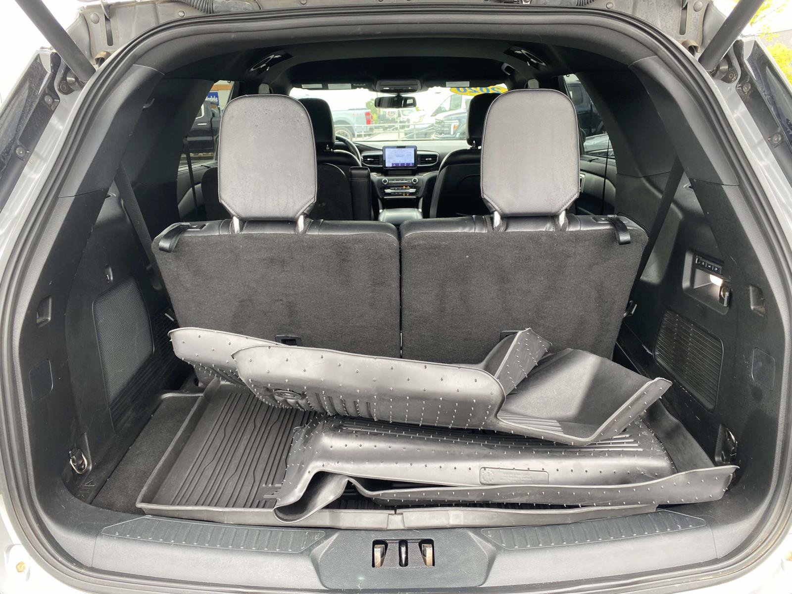 Certified 2020 Ford Explorer Limited w/ Class III Trailer Tow Package RWD image 10