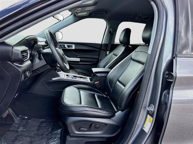 Certified 2023 Ford Explorer XLT w/ Equipment Group 202A RWD image 23