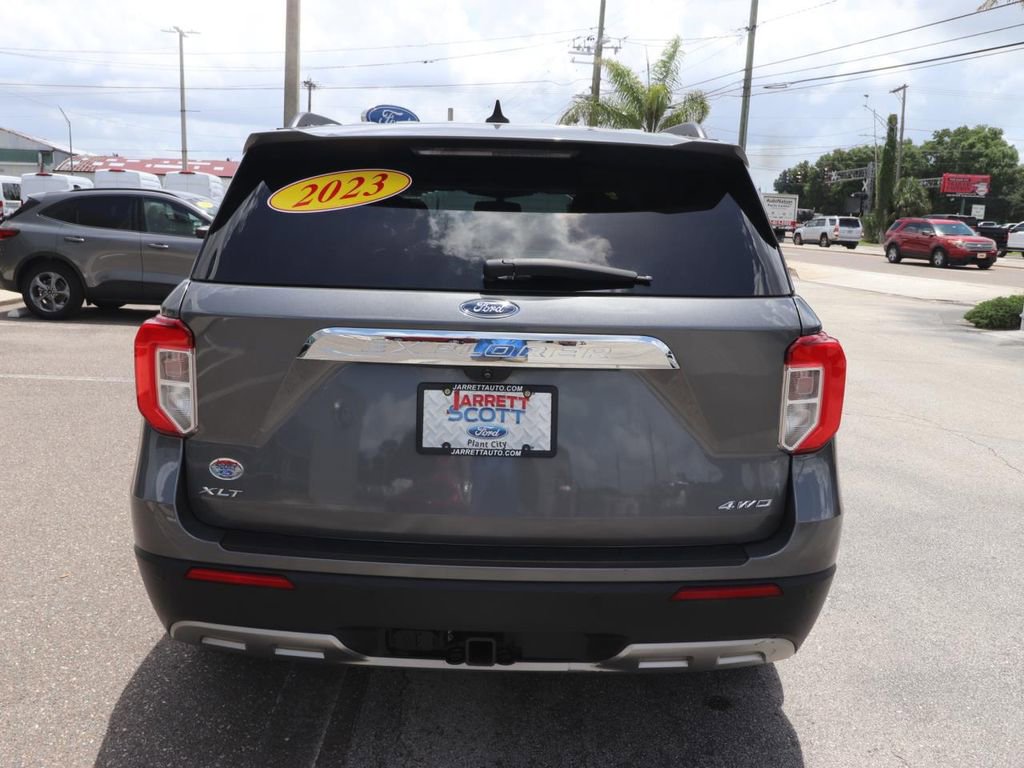Certified 2023 Ford Explorer XLT w/ Equipment Group 202A AWD/4WD image 10
