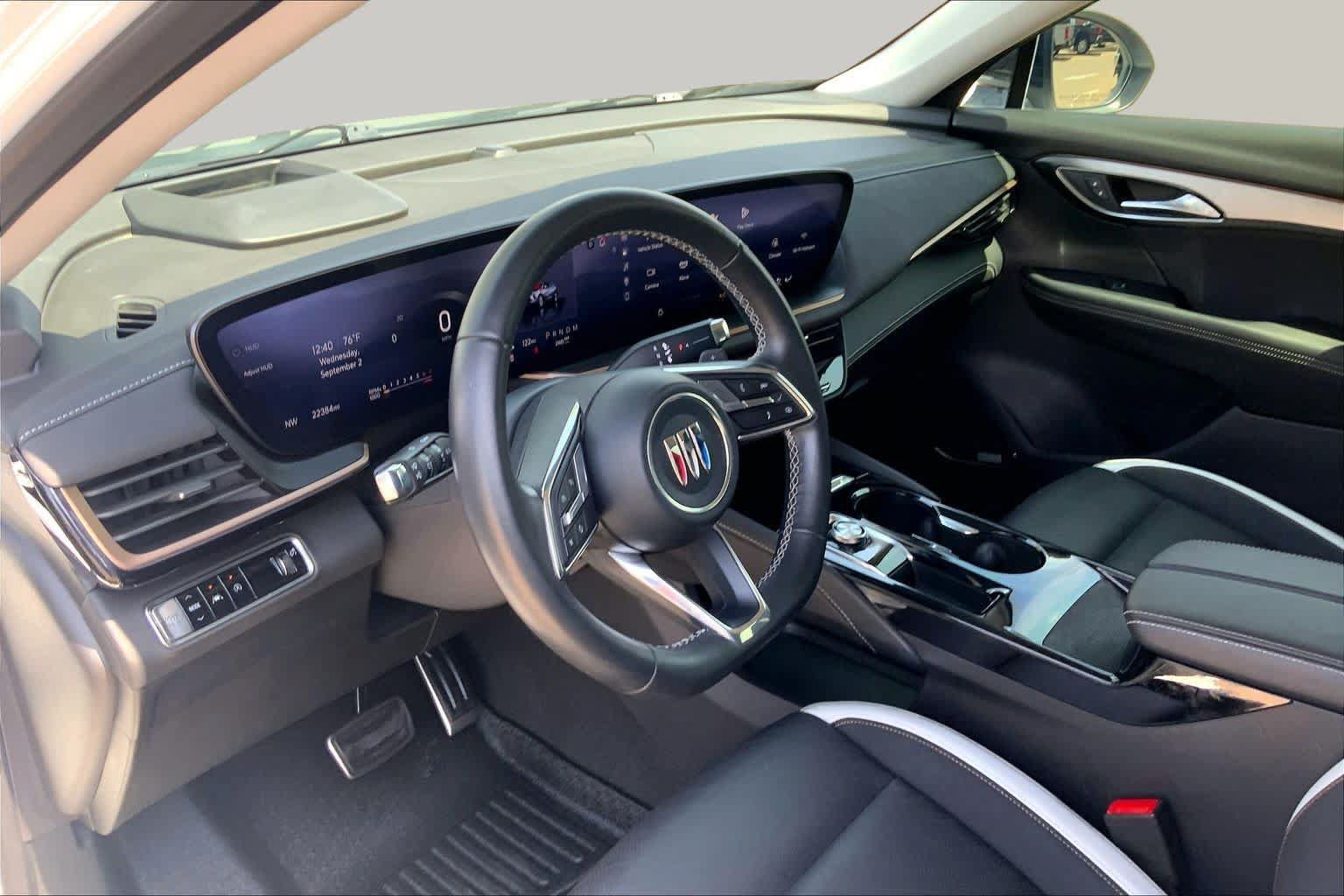 Used 2025 Buick Envision Sport Touring AWD/4WD image 18