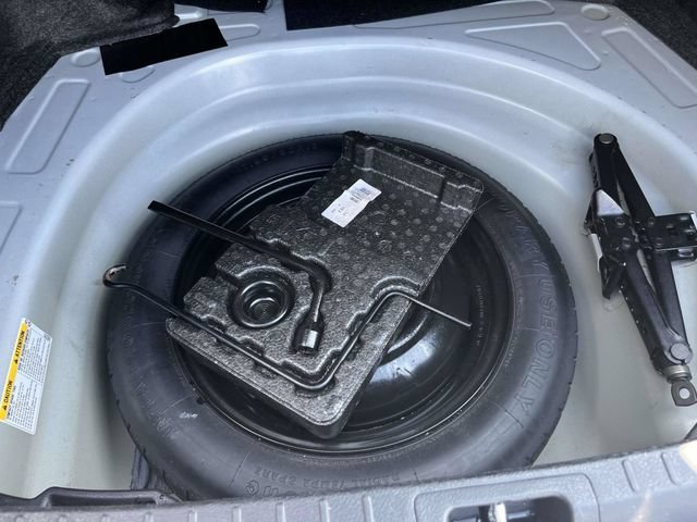 Used 2017 Toyota Corolla L FWD image 13