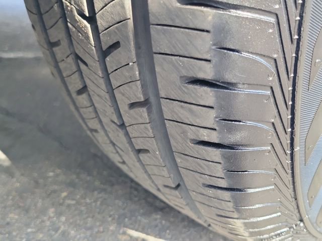 Used 2021 Chevrolet Trax LT w/ LT Convenience Package image 29