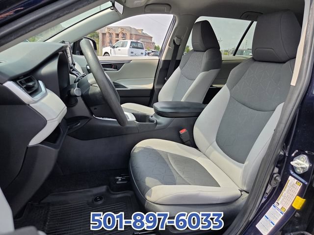 Used 2022 Toyota RAV4 XLE AWD/4WD image 9