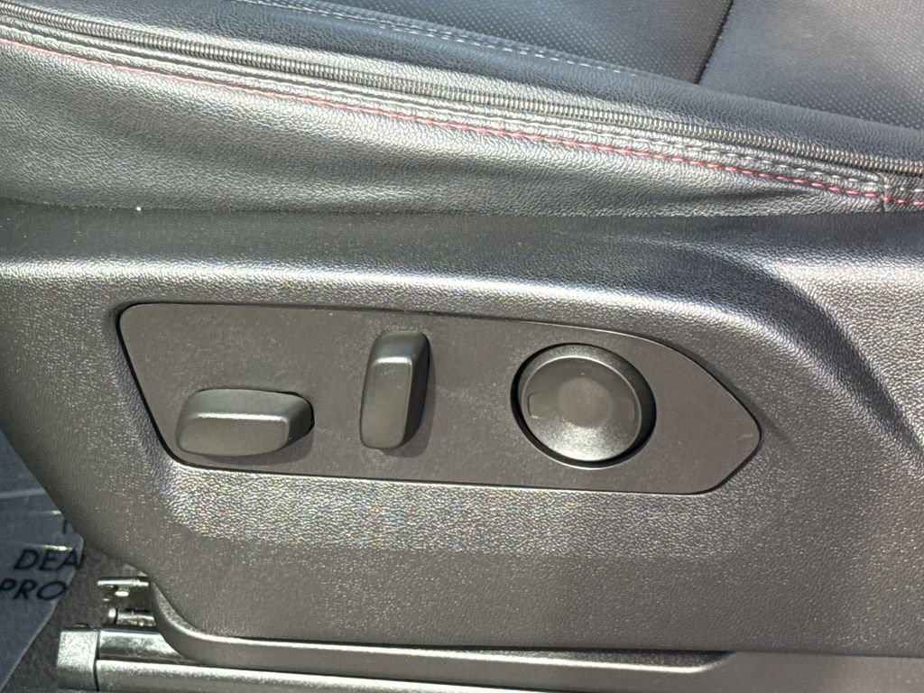 Used 2023 Chevrolet Suburban RST w/ Luxury Package image 26