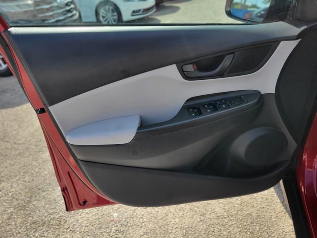 Used 2023 Hyundai Kona SEL image 15