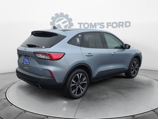 Certified 2022 Ford Escape SE w/ SE Sport Appearance Package AWD/4WD image 5