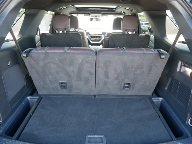 Certified 2025 Ford Explorer Platinum w/ Ultimate Package AWD/4WD image 22