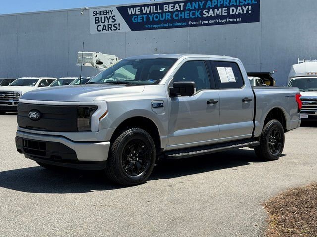Certified 2025 Ford F150 Lightning XLT AWD/4WD image 6