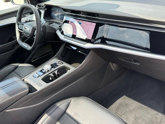 Used 2024 Jeep Wagoneer Launch Edition AWD/4WD image 12