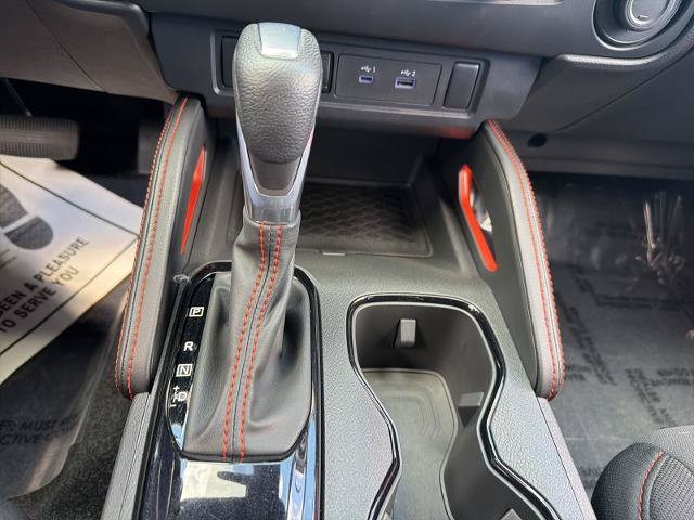 Used 2025 Nissan Frontier PRO-4X AWD/4WD image 18