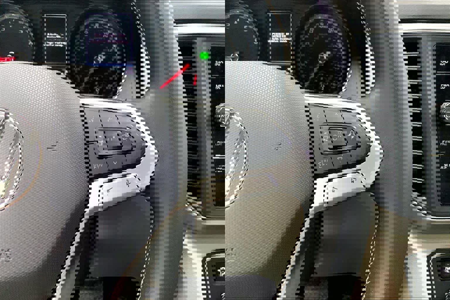 Used 2021 Volkswagen Atlas SE w/ Panoramic Sunroof Package image 22