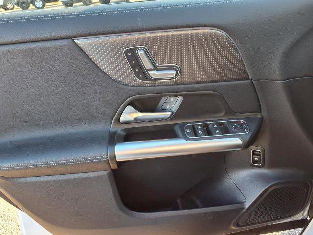 Used 2023 Mercedes-Benz GLA 250 w/ Premium Package image 15