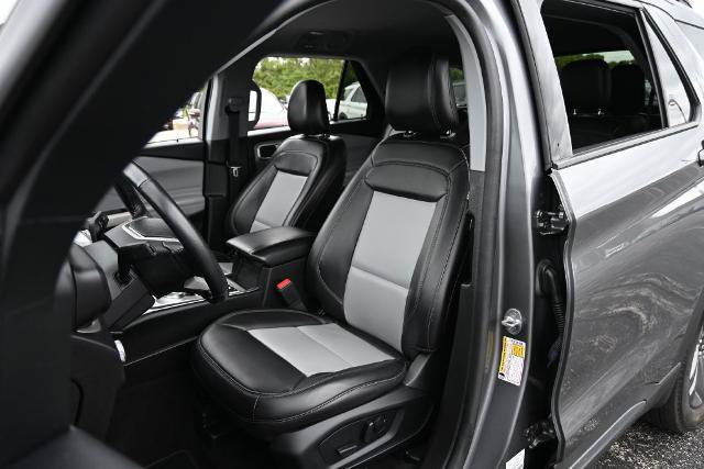 Certified 2023 Ford Explorer XLT w/ Equipment Group 202A AWD/4WD image 22