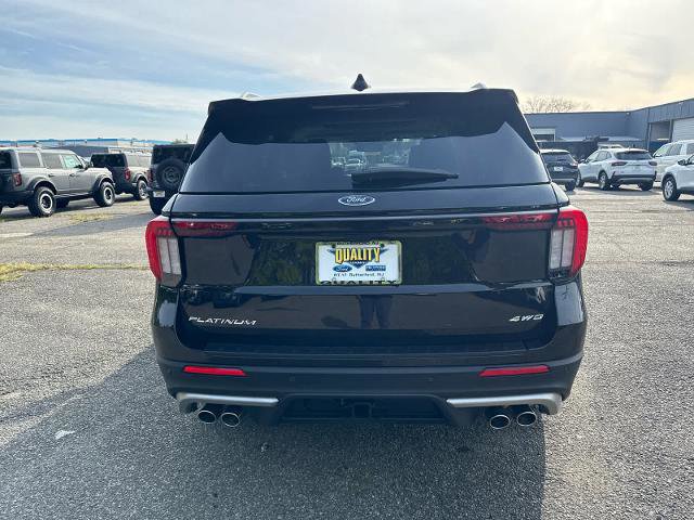 Certified 2025 Ford Explorer Platinum w/ Ultimate Package image 3
