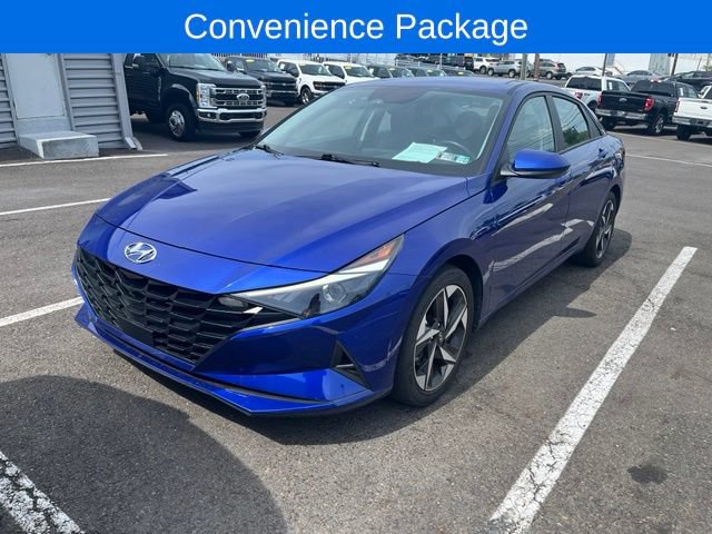 Used 2023 Hyundai Elantra SEL w/ Convenience Package FWD image 2