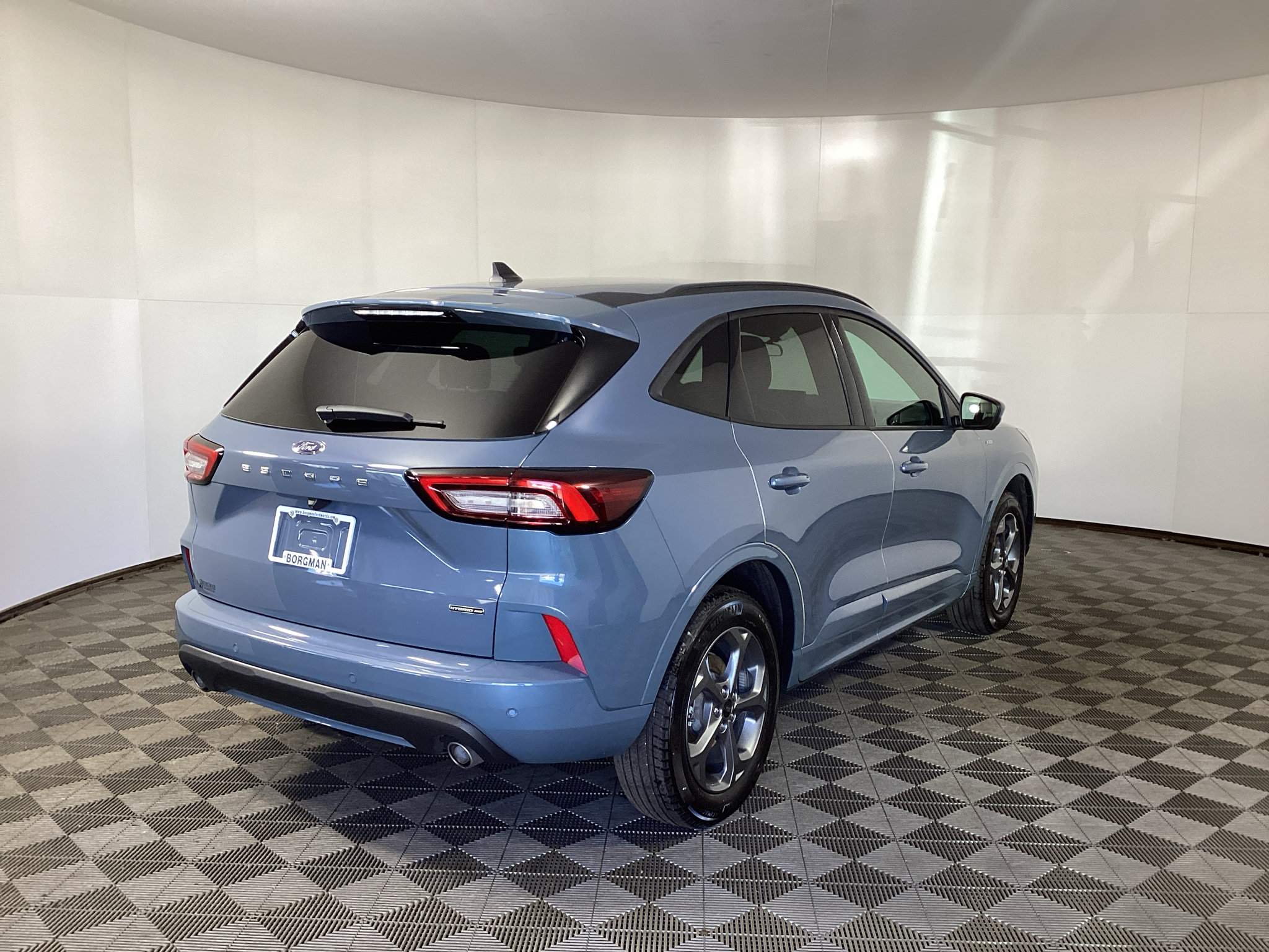 Certified 2023 Ford Escape ST-Line Select w/ Tech Pack #2 AWD/4WD image 2