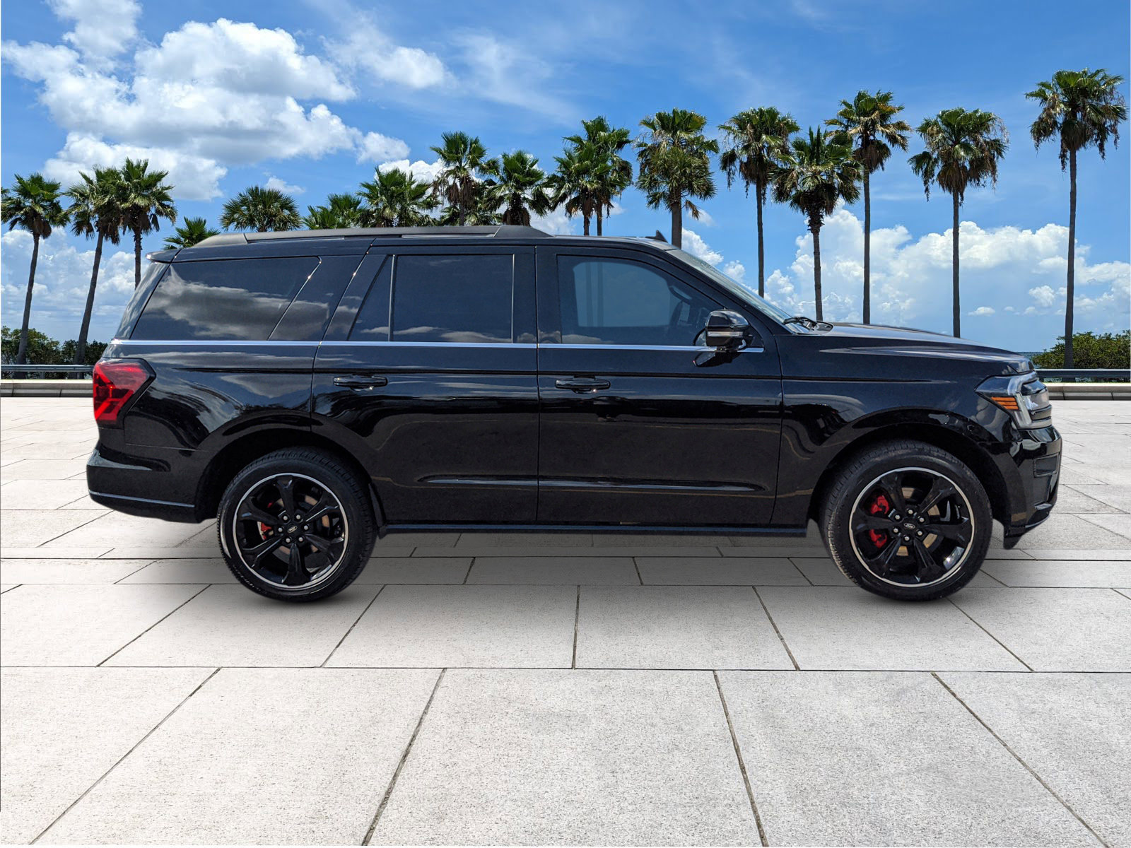 Certified 2023 Ford Expedition Limited image 9