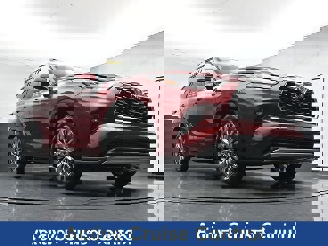 Used 2025 Toyota Highlander Platinum AWD/4WD image 22