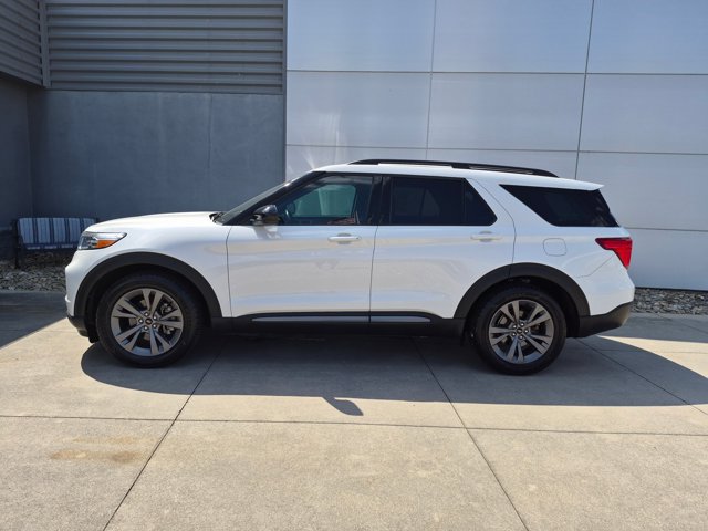 Certified 2023 Ford Explorer XLT w/ Equipment Group 202A RWD image 7