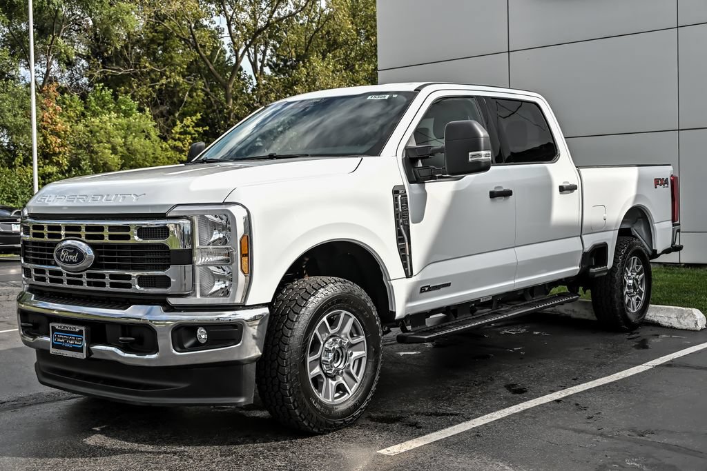 Certified 2025 Ford F250 XLT w/ FX4 Off-Road Package AWD/4WD image 5