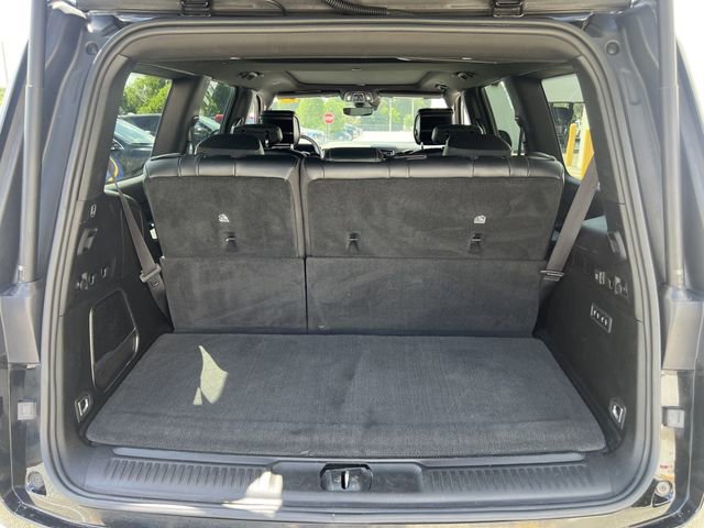 Used 2022 Jeep Wagoneer Series III w/ Premium Group I AWD/4WD image 11