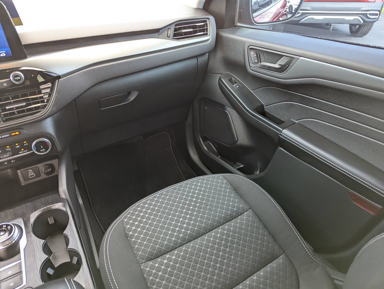 Certified 2025 Ford Escape Active FWD image 17