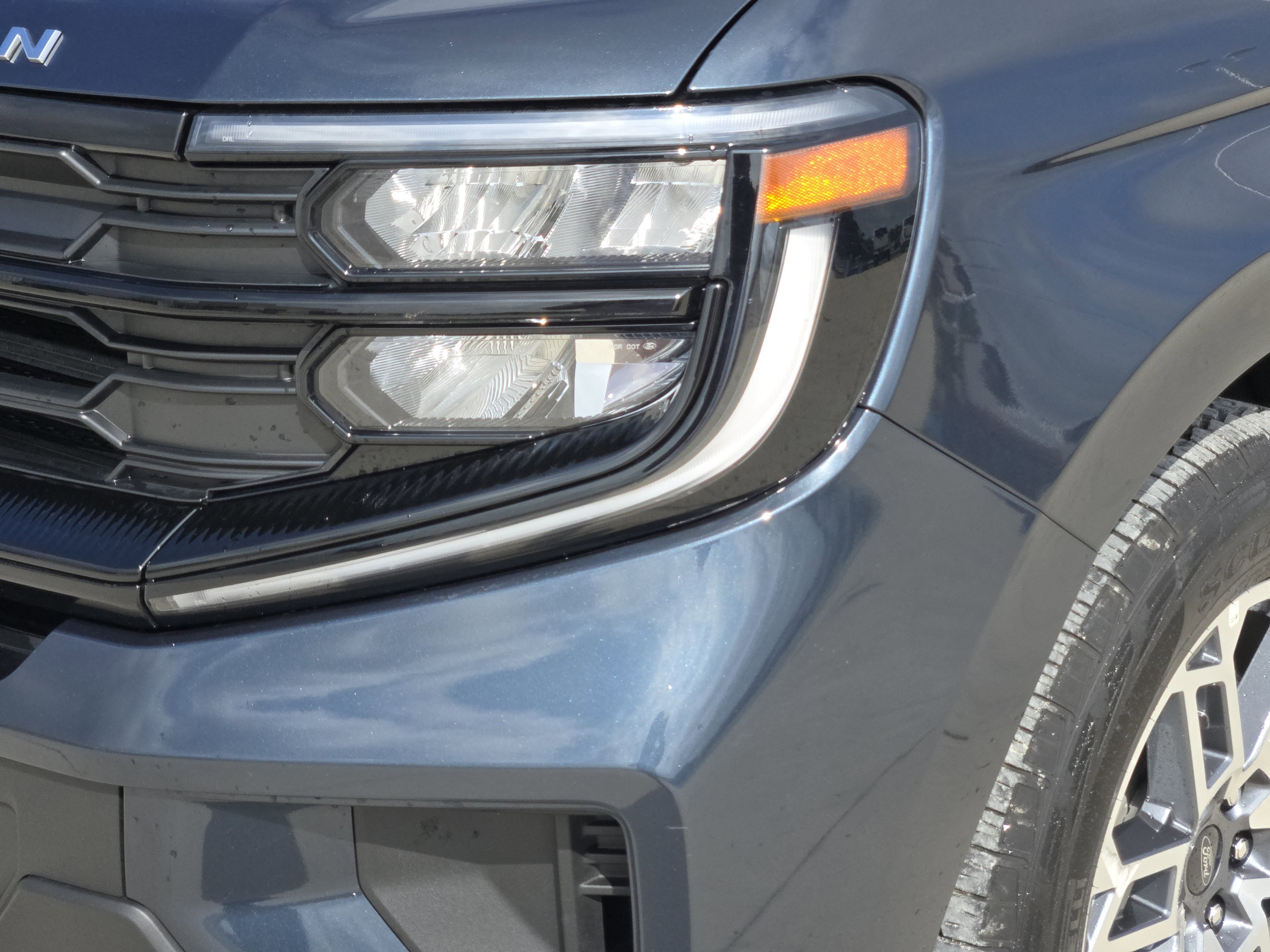Certified 2025 Ford Expedition Active AWD/4WD image 9