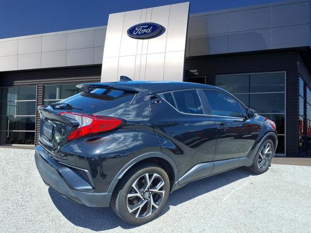 Used 2021 Toyota C-HR XLE FWD image 2