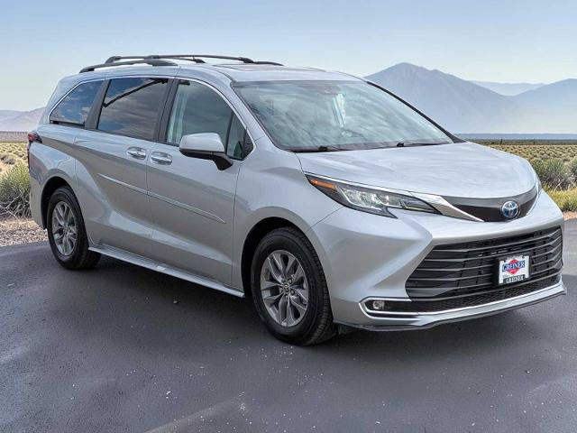 Used 2022 Toyota Sienna XLE AWD/4WD image 8