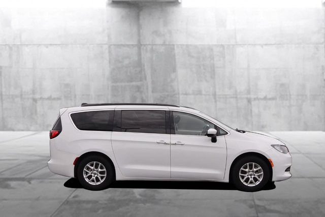Used 2021 Chrysler Voyager Lxi FWD image 5