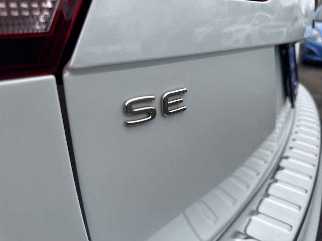 Used 2024 Volkswagen Tiguan SE R-Line image 10