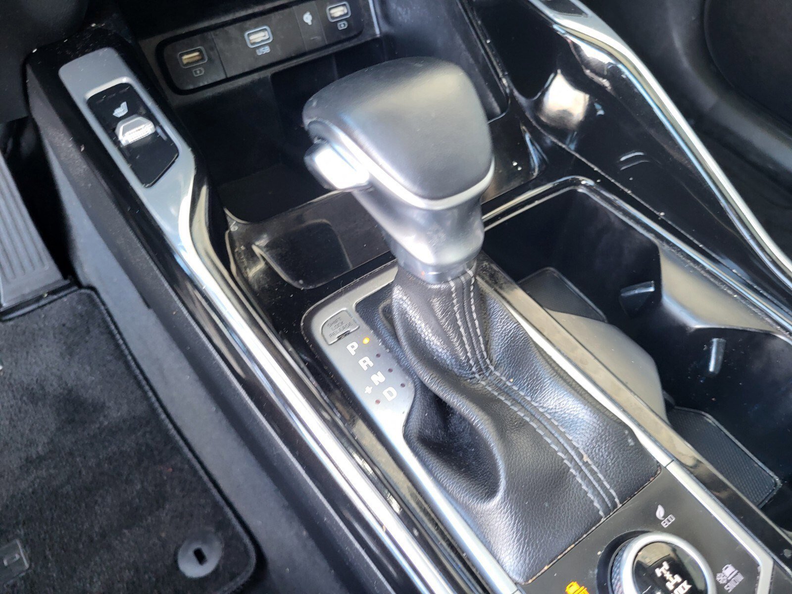 Used 2021 Kia Sorento SX image 22