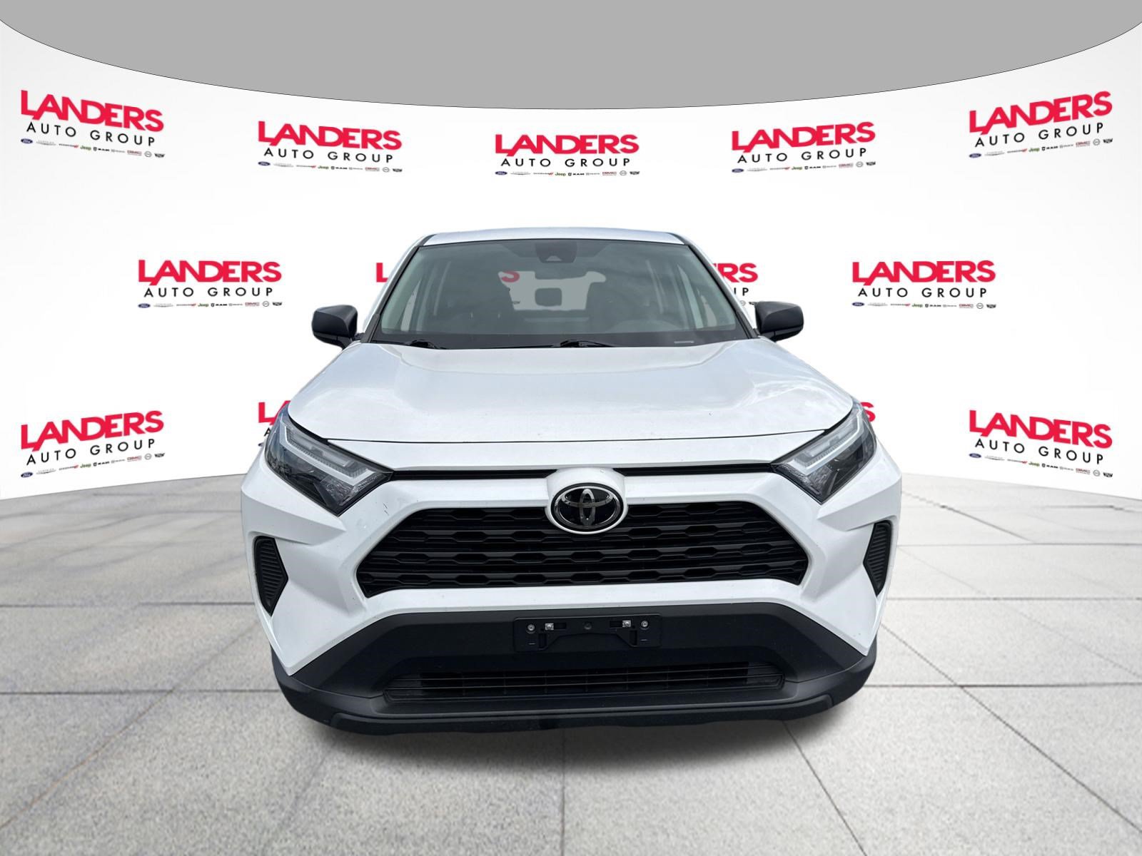 Used 2023 Toyota RAV4 LE AWD/4WD image 8