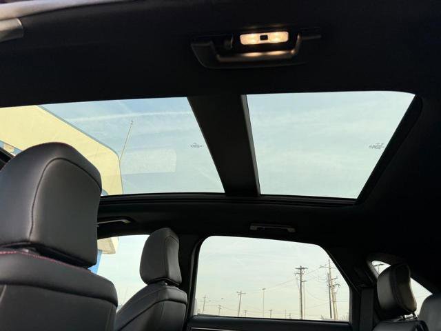 Certified 2024 Ford Edge ST-Line AWD/4WD image 11