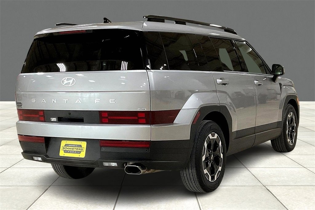 Used 2025 Hyundai Santa Fe SEL image 4