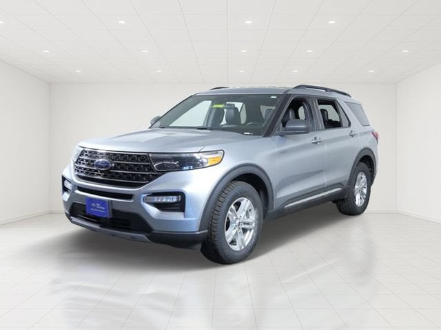 Certified 2020 Ford Explorer XLT w/ Equipment Group 202A AWD/4WD image 2