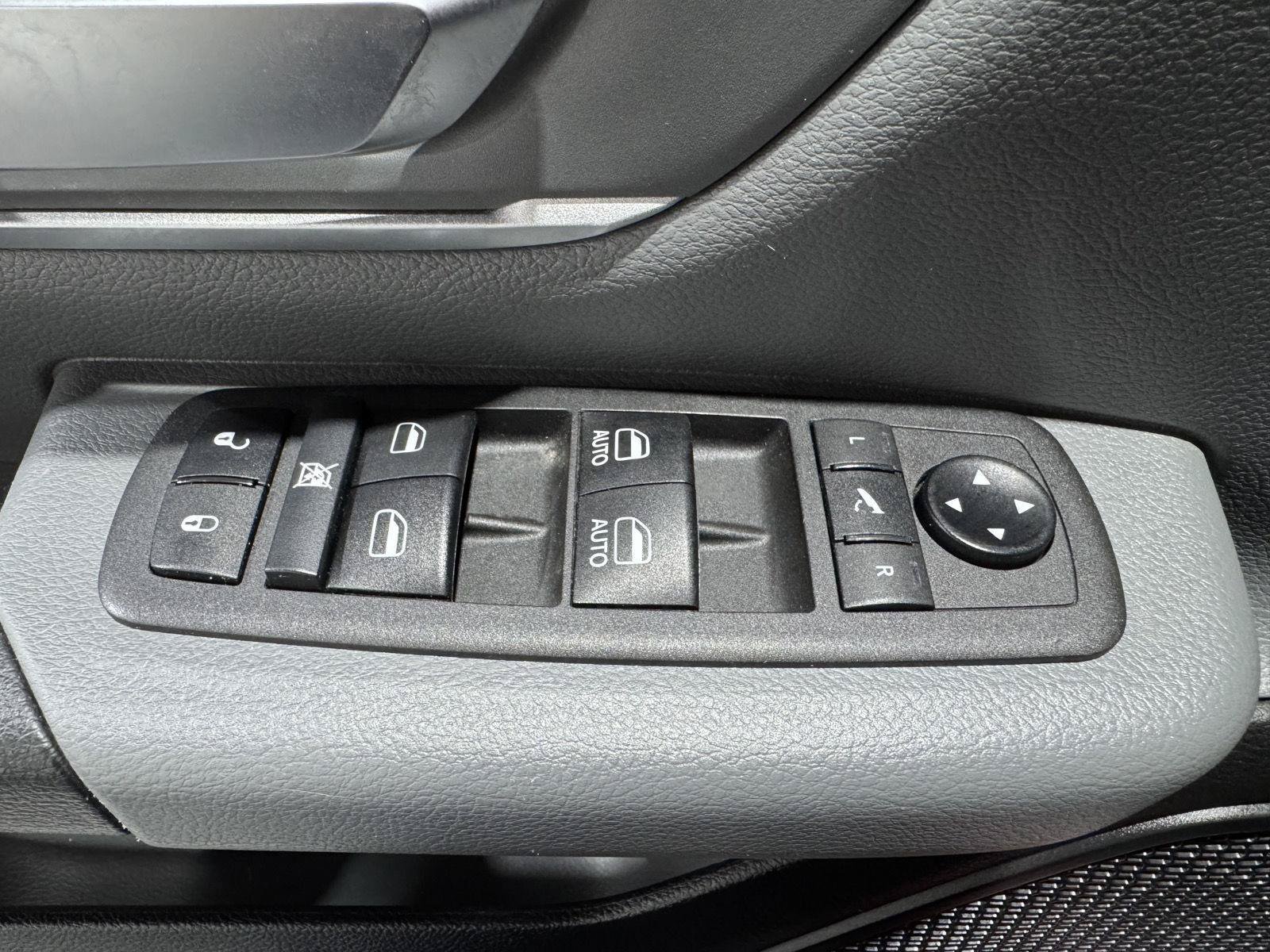 Used 2021 RAM 1500 Big Horn AWD/4WD image 18