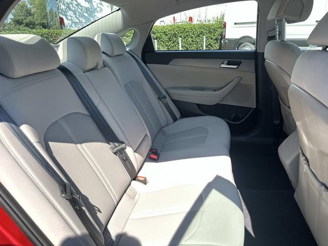 Used 2017 Hyundai Sonata SE w/ Cargo Package FWD image 31