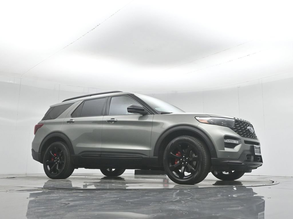 Certified 2020 Ford Explorer ST w/ ST Street Pack image 4
