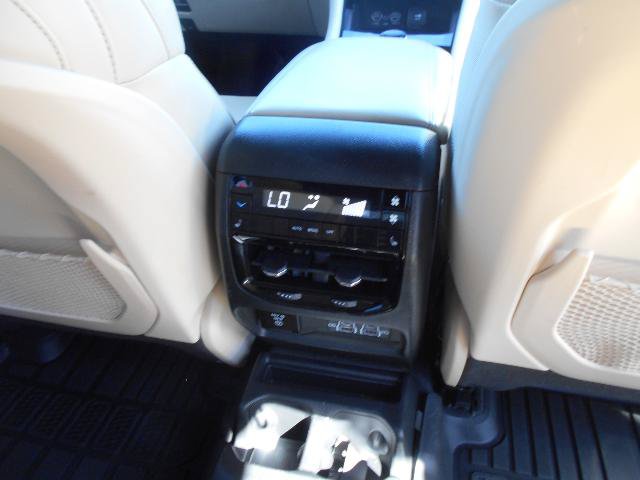 Used 2024 Jeep Grand Cherokee L Limited w/ Luxury Tech Group II AWD/4WD image 21