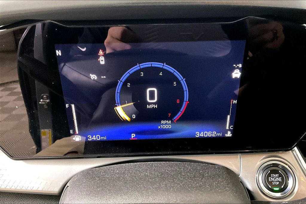 Used 2025 Chevrolet Trax LT w/ LT Convenience Package FWD image 16